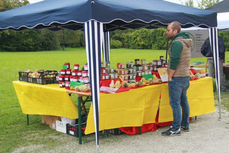 Esposizione prodotti enogastronomici e biologici