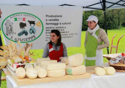 Esposizione prodotti enogastronomici e biologici