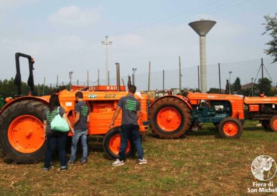 Aratura con trattori d'epoca