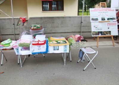 Mercatini dell'artigianato lungo via Pola