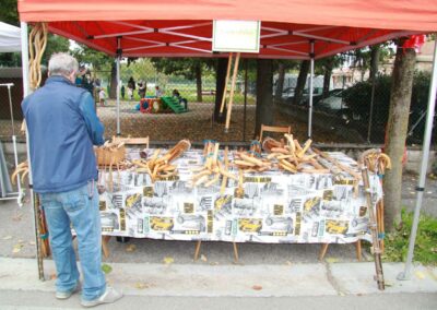 Mercatini dell'artigianato lungo via Pola