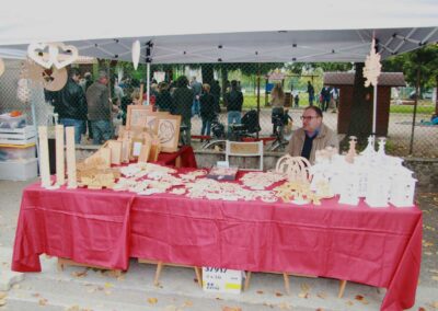 Mercatini dell'artigianato lungo via Pola